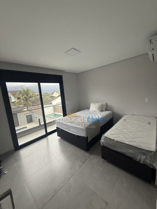 House for vacation rental in Bertioga (Condominio Morada da Praia)