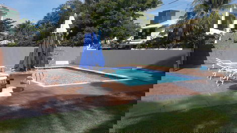 Aluguel Temporada Casa 13 quartos 13 Suítes em Guarajuba-Bahia