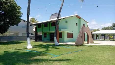 Aluguel Temporada Casa 13 quartos 13 Suítes em Guarajuba-Bahia