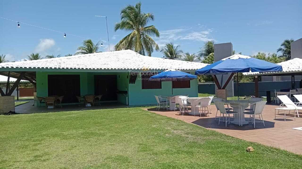 Casa para aluguel de temporada em Camaçari (Praia de Guarajuba)