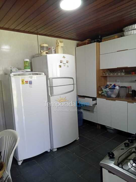 Casa para aluguel de temporada em Camaçari (Praia de Guarajuba)