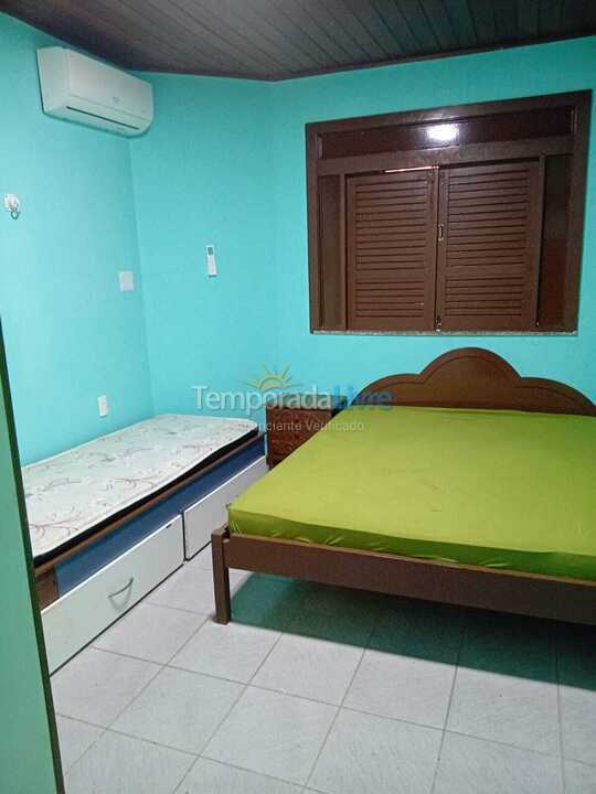 Casa para aluguel de temporada em Camaçari (Praia de Guarajuba)