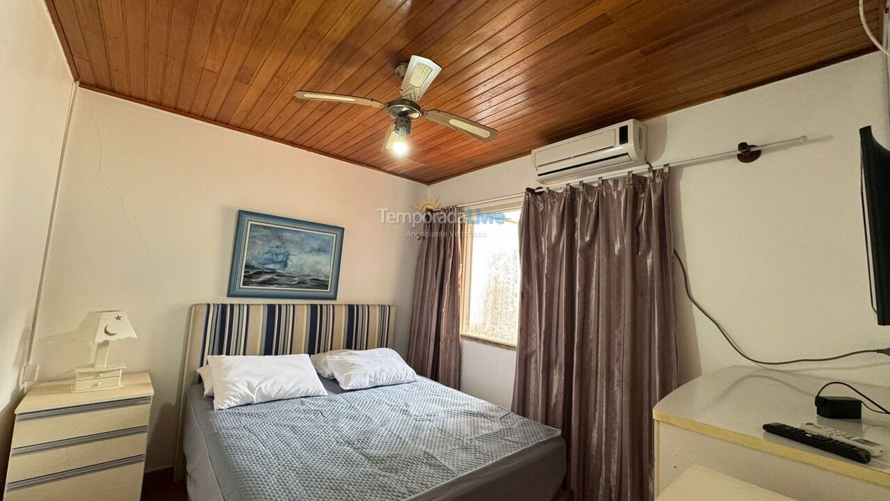 Casa para aluguel de temporada em Porto Belo (Araca)