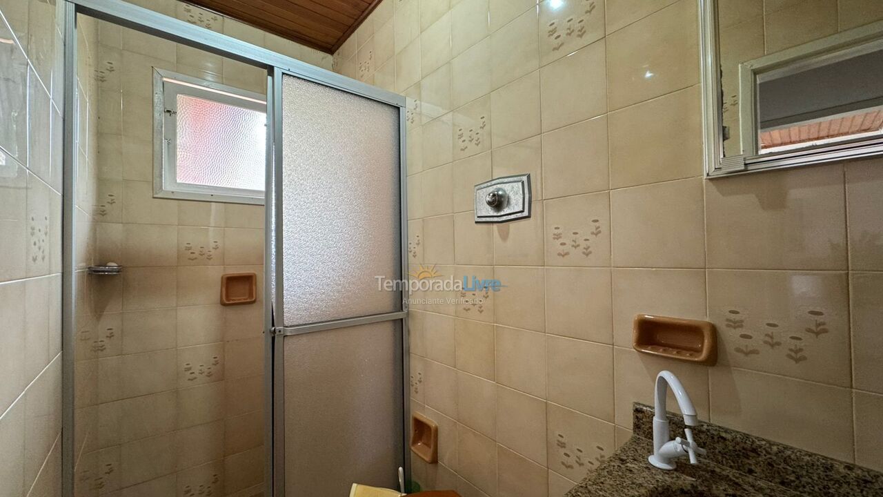 Casa para aluguel de temporada em Porto Belo (Araca)