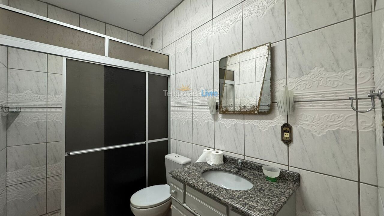 Casa para aluguel de temporada em Porto Belo (Araca)