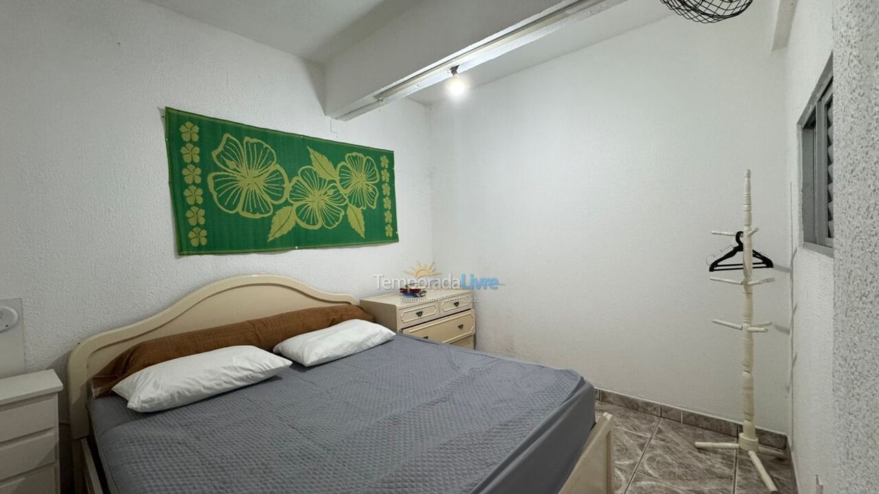 Casa para aluguel de temporada em Porto Belo (Araca)