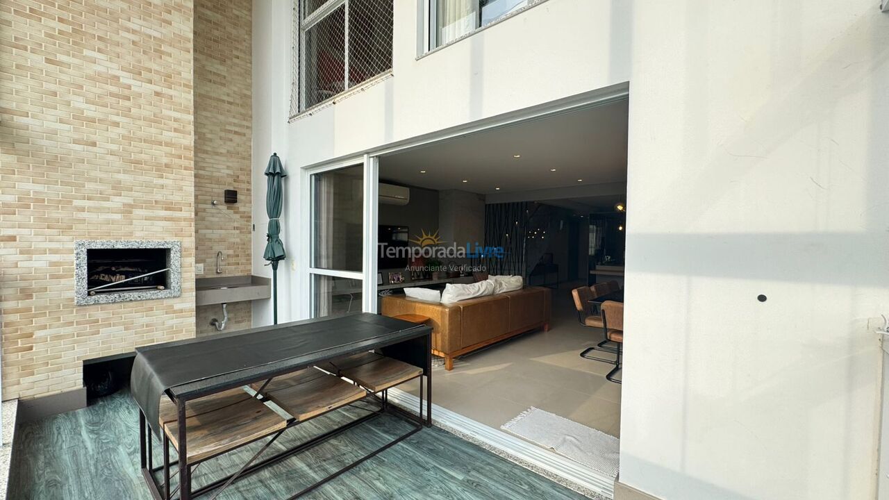 Apartment for vacation rental in Governador Celso Ramos (Praia de Palmas)