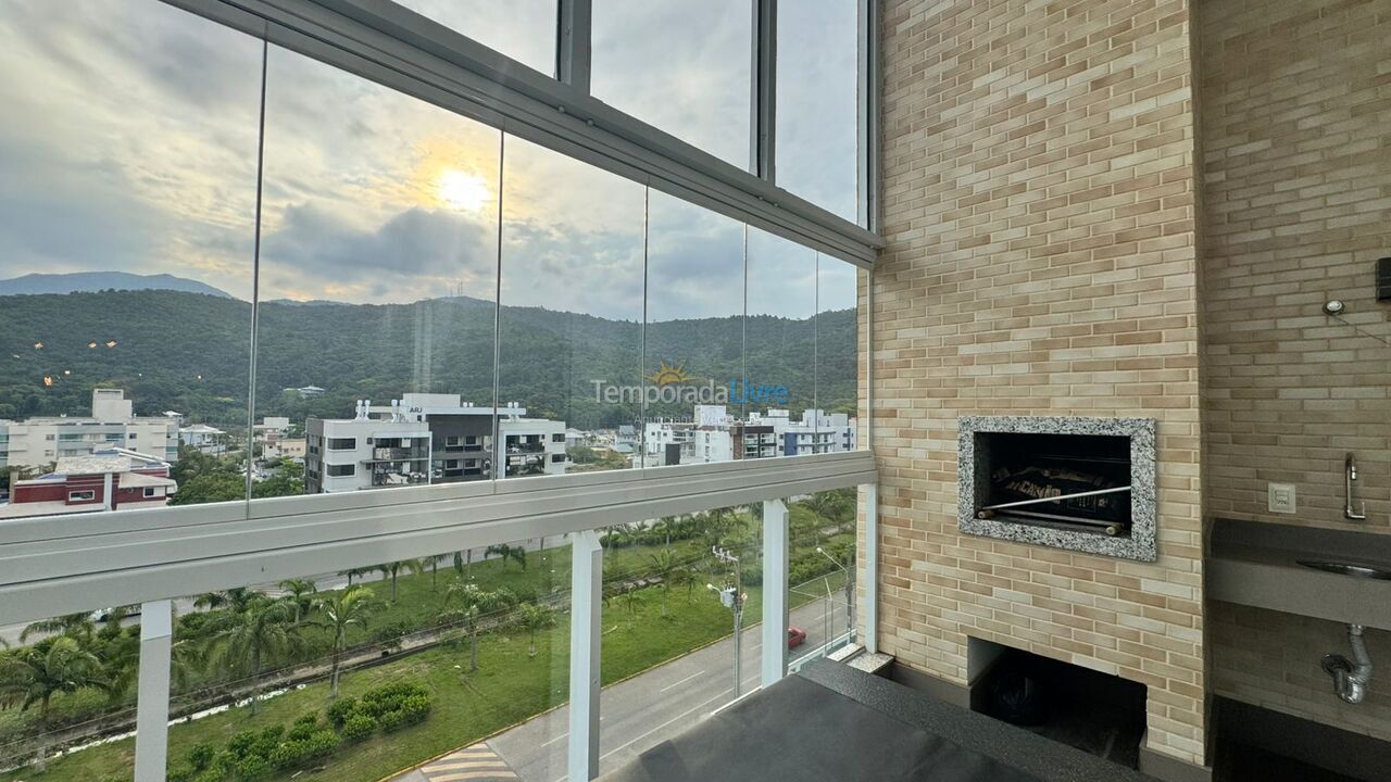 Apartment for vacation rental in Governador Celso Ramos (Praia de Palmas)