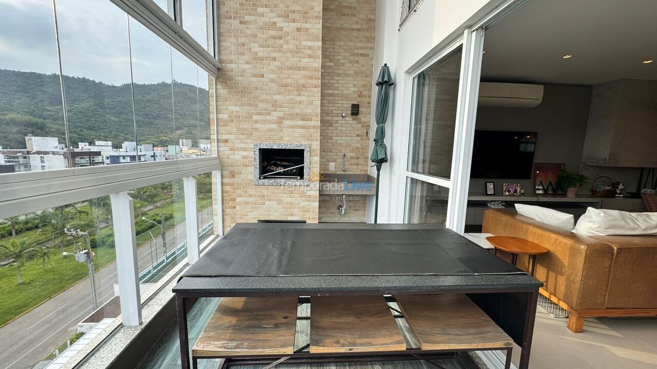 Apartment for vacation rental in Governador Celso Ramos (Praia de Palmas)