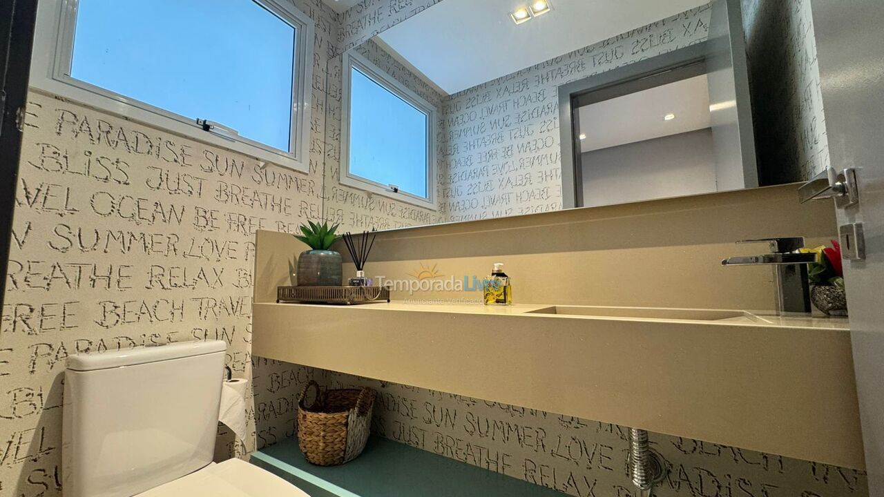 Apartment for vacation rental in Governador Celso Ramos (Praia de Palmas)