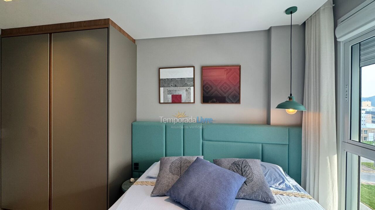 Apartment for vacation rental in Governador Celso Ramos (Praia de Palmas)