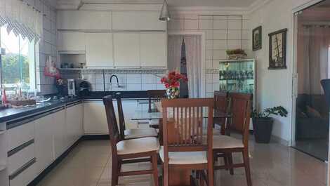 Casa a la temporada de vacaciones en Praia Brava Itajaí