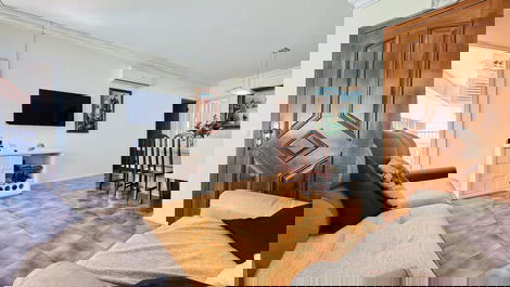 30 Metros da Praia - 3 Quartos, Ar Condicionado, Wi-Fi, 2 Vagas, Lazer