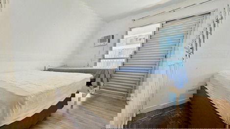 30 Metros da Praia - 3 Quartos, Ar Condicionado, Wi-Fi, 2 Vagas, Lazer