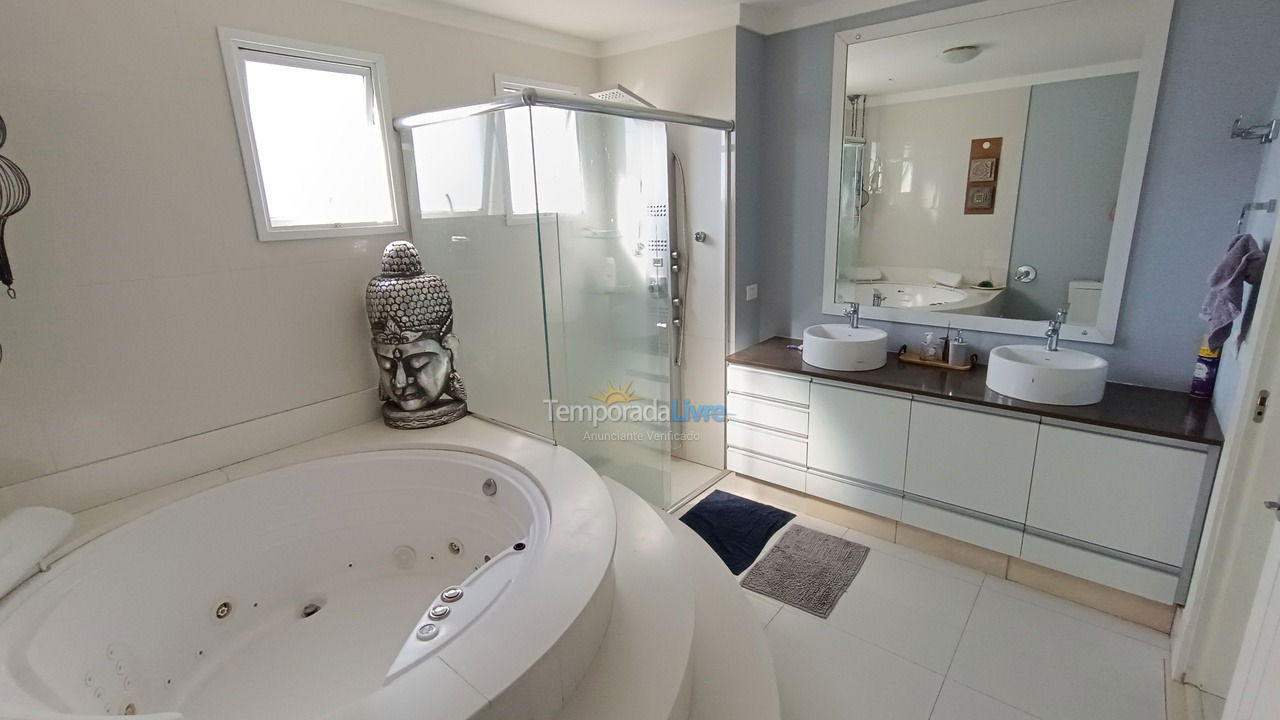 Apartment for vacation rental in Balneário Camboriú (Centro)