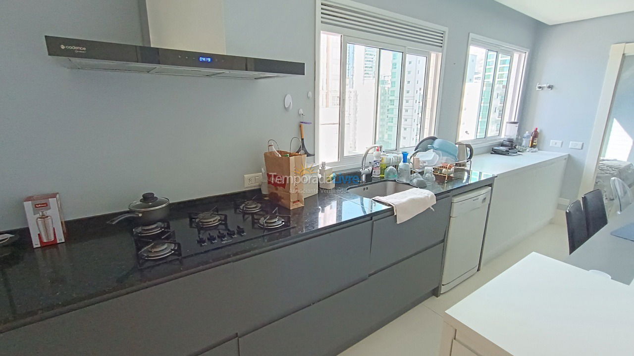 Apartment for vacation rental in Balneário Camboriú (Centro)