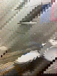 Se alquila casa en Bombinhas a 150 metros de la playa.