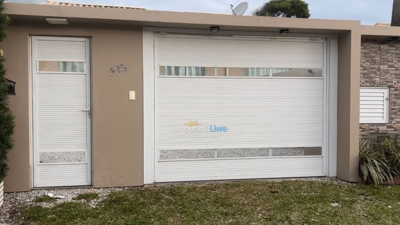 Casa para alquiler de vacaciones em Bombinhas (Canto Grande)