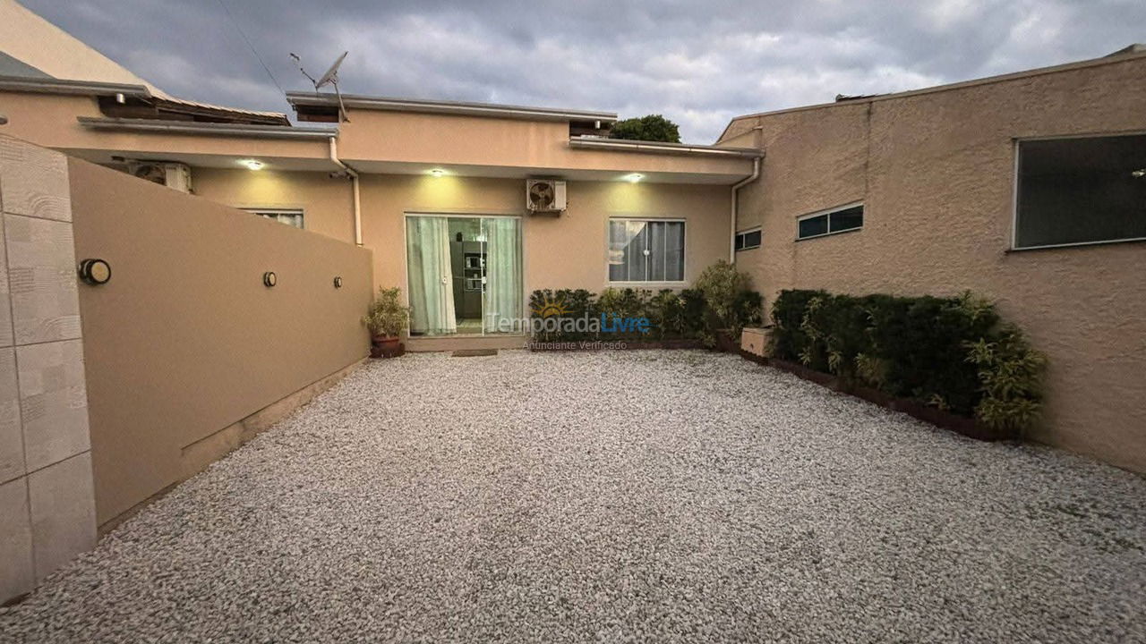 Casa para alquiler de vacaciones em Bombinhas (Canto Grande)