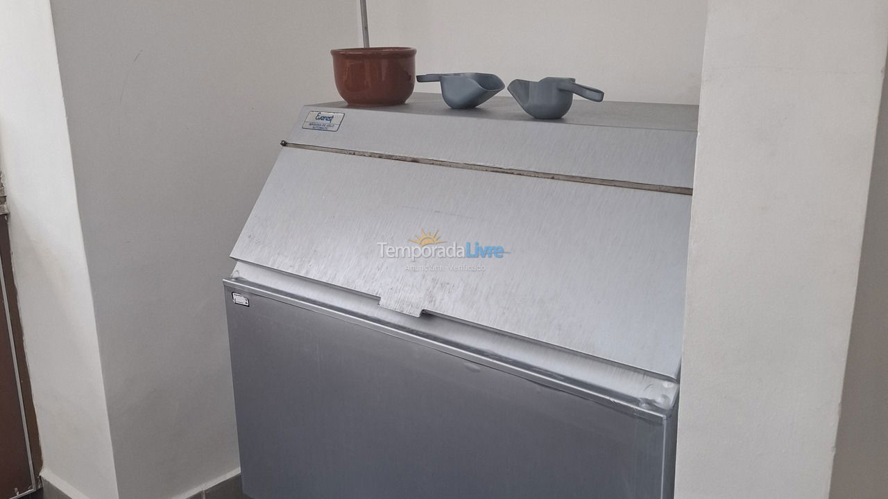 Apartment for vacation rental in Guarujá (Astúrias)