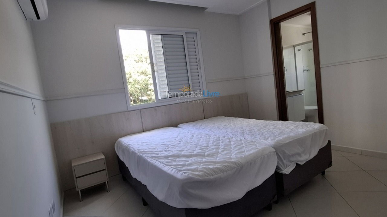 Apartment for vacation rental in Guarujá (Astúrias)