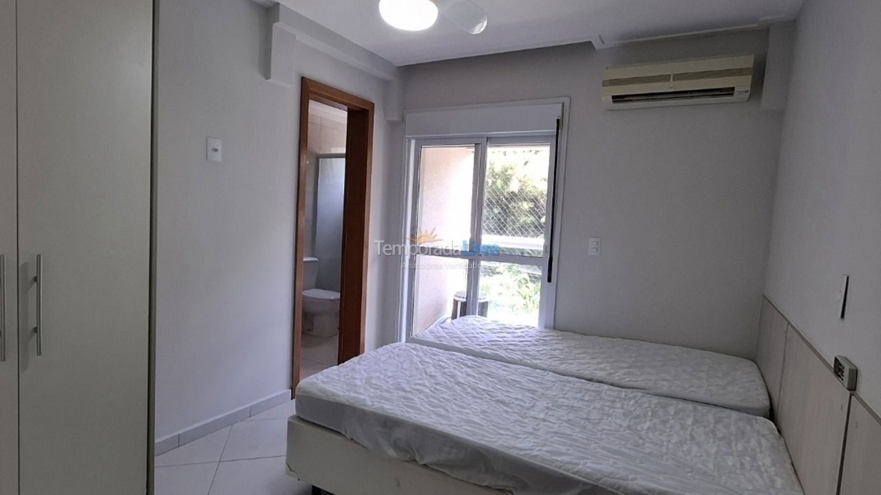 Apartment for vacation rental in Guarujá (Astúrias)