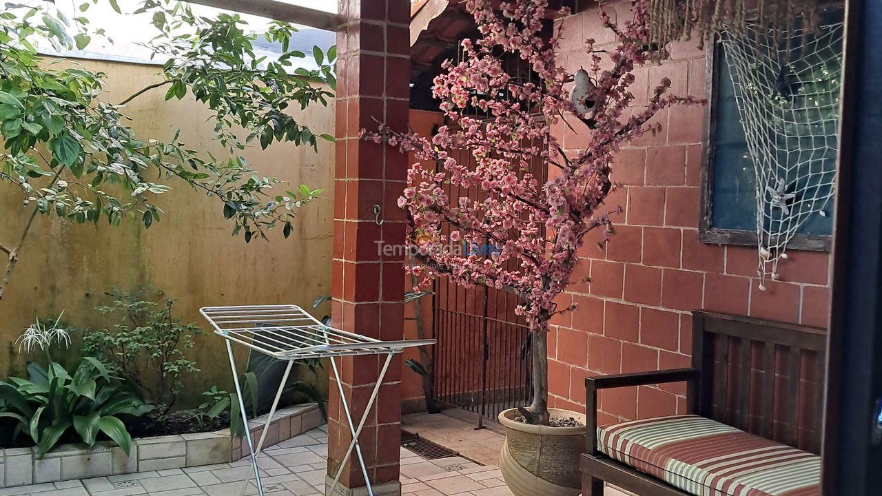 Casa para alquiler de vacaciones em Mongaguá (Balneario Itaoca)