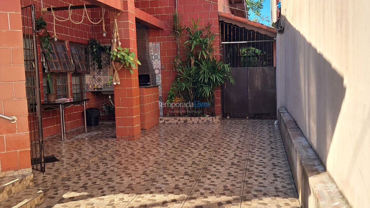 Casa para alquiler de vacaciones em Mongaguá (Balneario Itaoca)