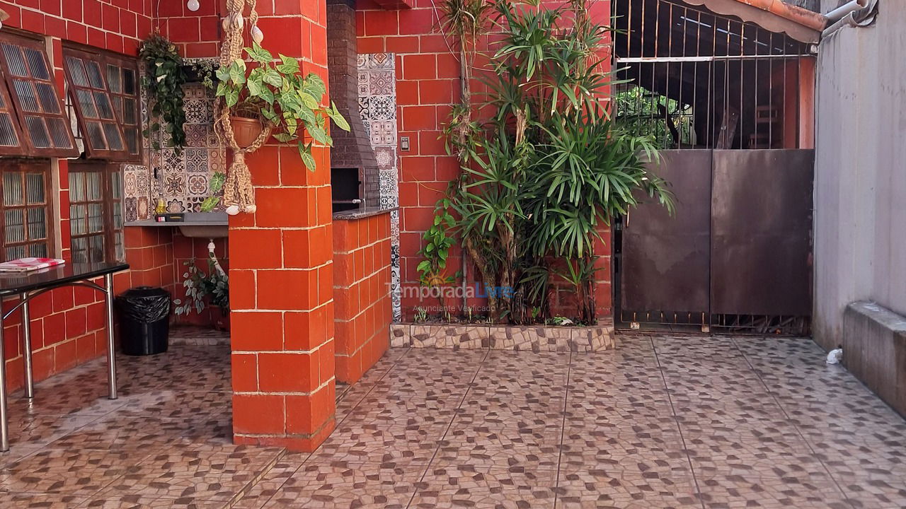 Casa para alquiler de vacaciones em Mongaguá (Balneario Itaoca)