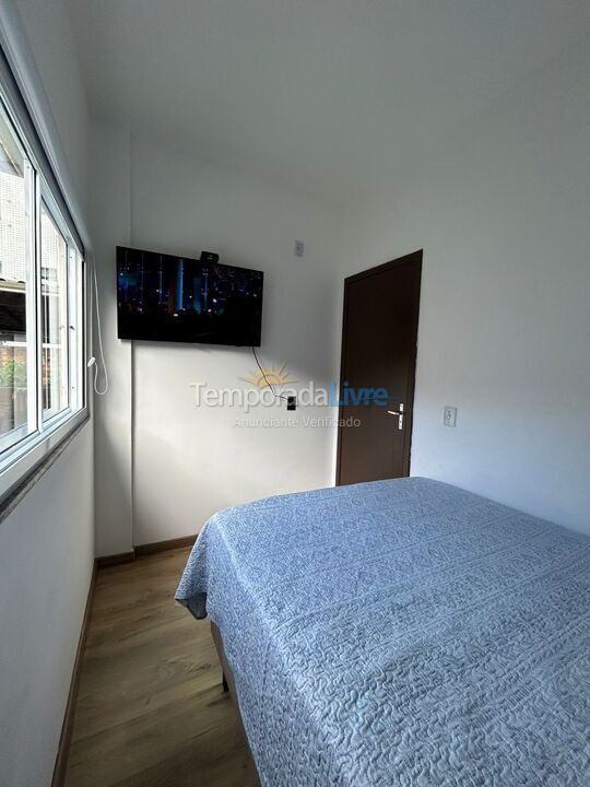 Casa para aluguel de temporada em Bombinhas (Praia de Zimbros)