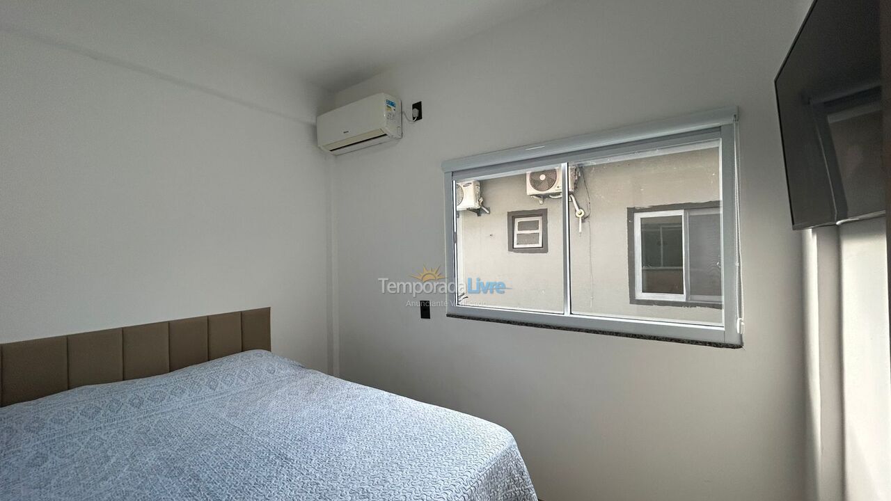 Casa para aluguel de temporada em Bombinhas (Praia de Zimbros)