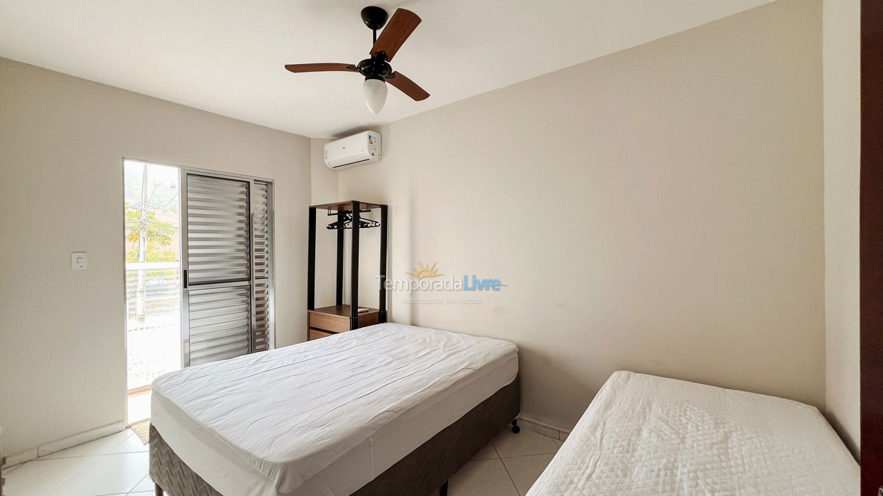 Apartamento para alquiler de vacaciones em Ubatuba (Praia das Toninhas)