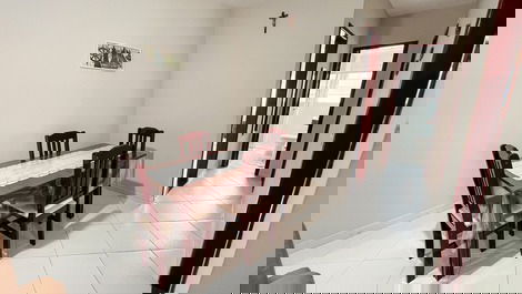 Apartamento en Toninhas, a 120m del mar ¡Wi-Fi, Netflix y comodidad!