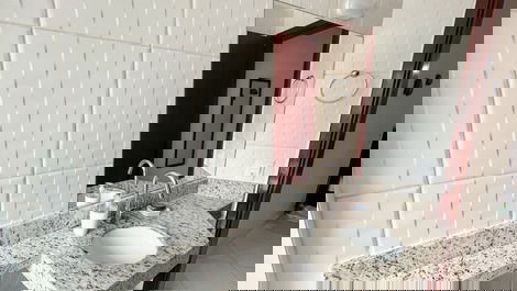 Apartamento en Toninhas, a 120m del mar ¡Wi-Fi, Netflix y comodidad!