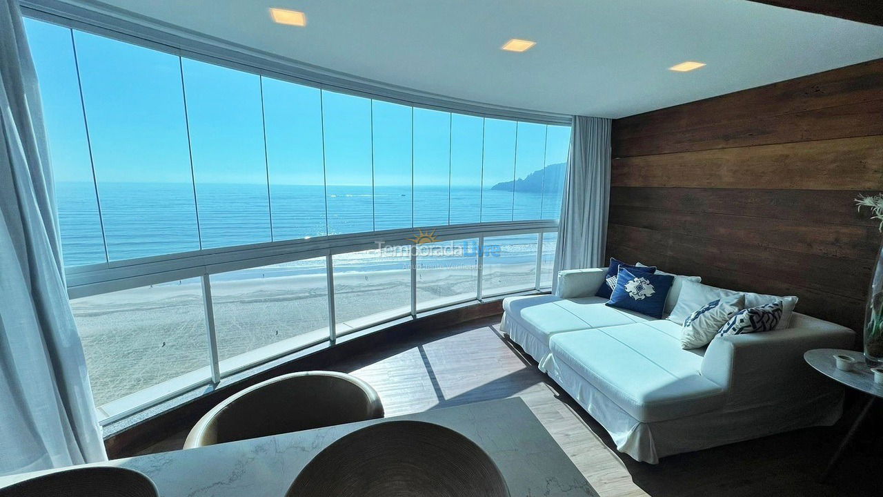 Apartamento para aluguel de temporada em Balneário Camboriú (Praia Central)