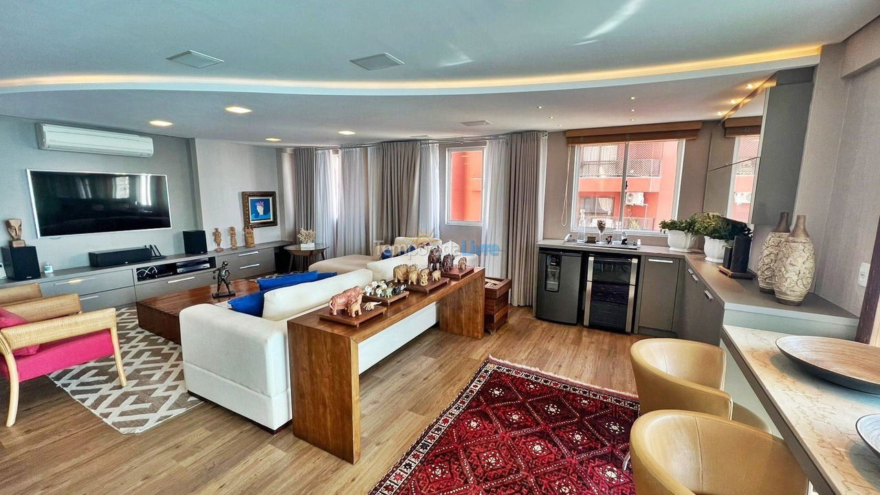 Apartamento para aluguel de temporada em Balneário Camboriú (Praia Central)