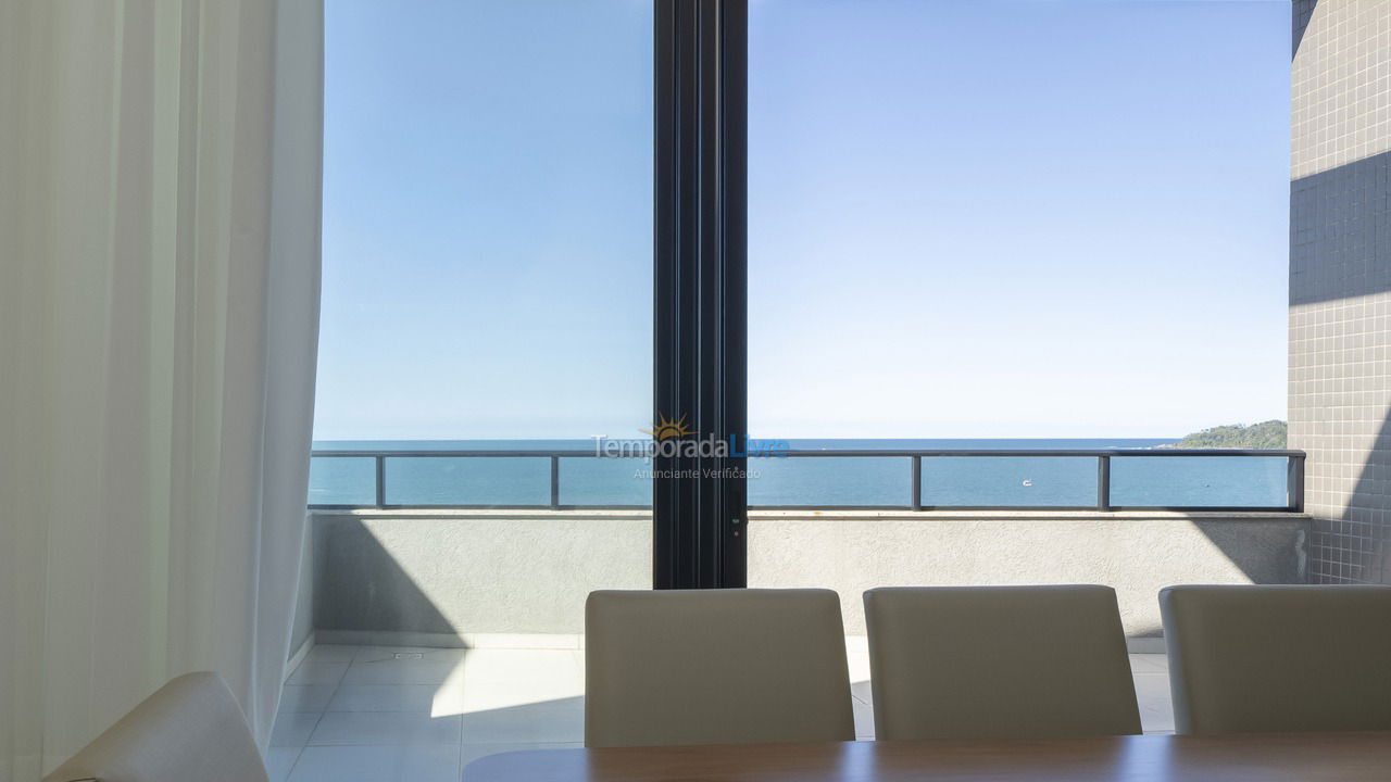 Apartment for vacation rental in Bombinhas (Praia de Bombas)