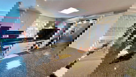 Ed. Number One: 4 quartos frente mar // churrasqueira // 3 vagas