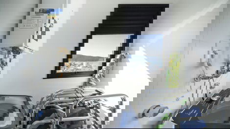 Duplex penthouse with 3 suites and ocean view, 70 meters from the beach.