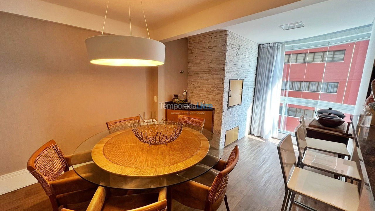 Apartamento para aluguel de temporada em Balneário Camboriú (Praia Central)