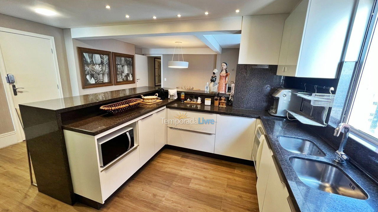Apartamento para aluguel de temporada em Balneário Camboriú (Praia Central)