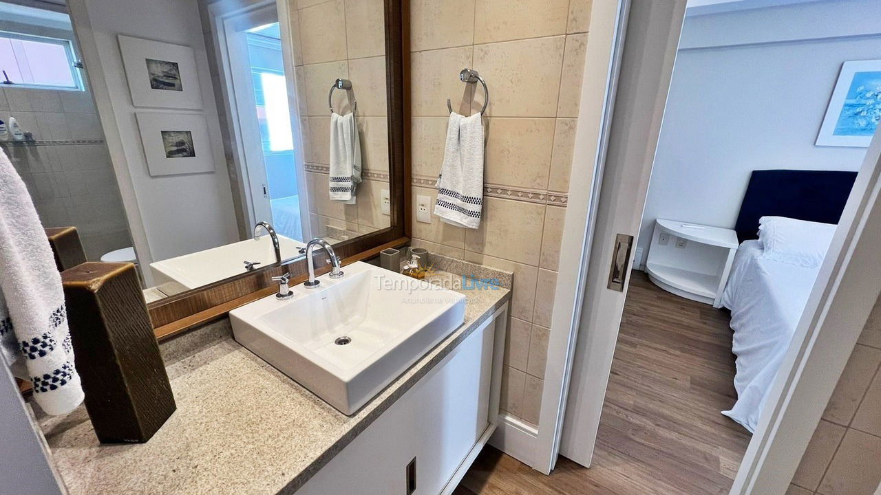 Apartamento para aluguel de temporada em Balneário Camboriú (Praia Central)