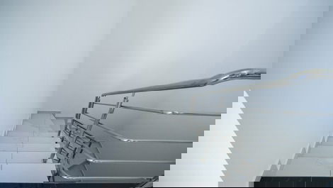 Duplex penthouse with 3 suites and ocean view, 70 meters from the beach.