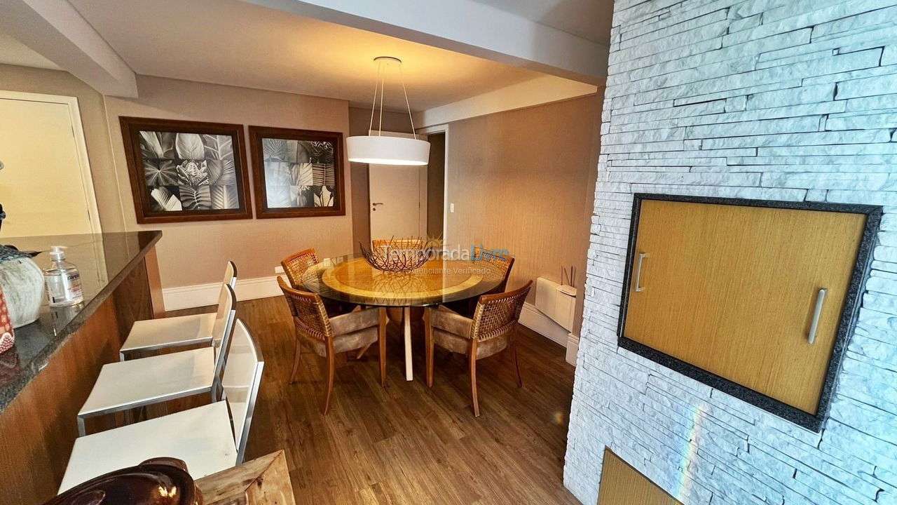 Apartamento para aluguel de temporada em Balneário Camboriú (Praia Central)