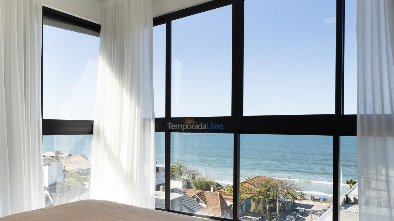 Apartment for vacation rental in Bombinhas (Praia de Bombas)