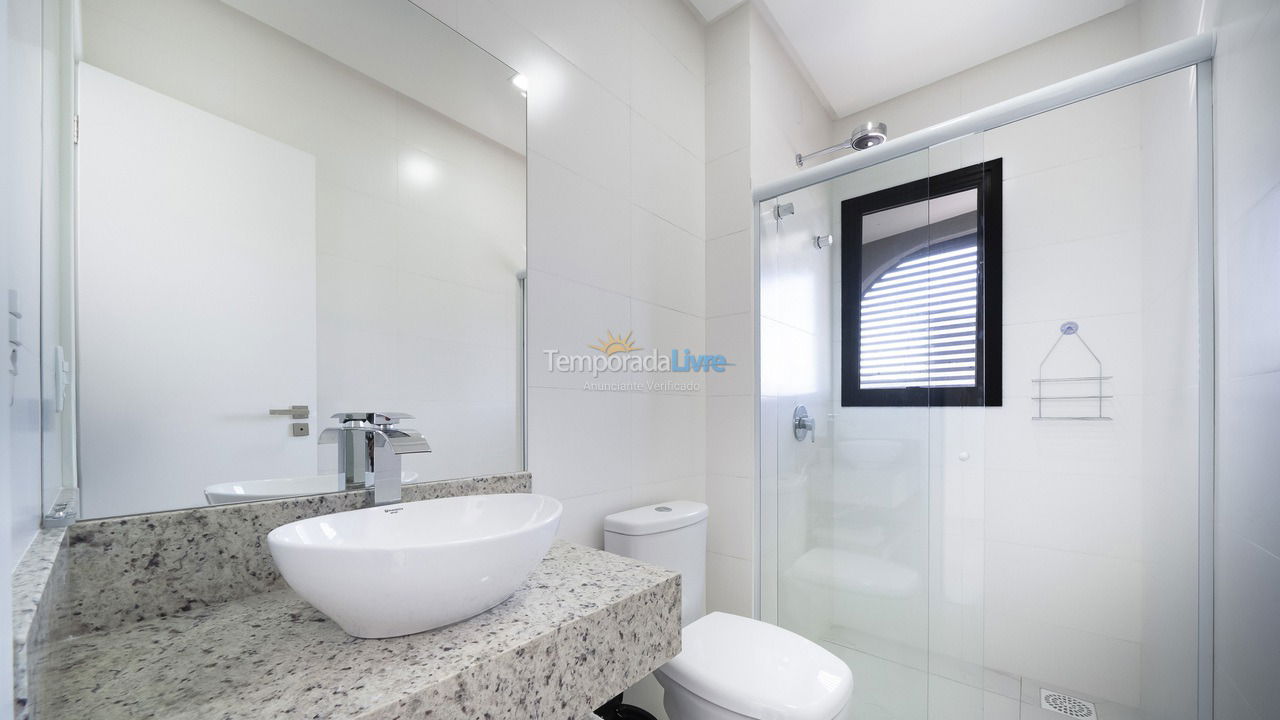 Apartment for vacation rental in Bombinhas (Praia de Bombas)