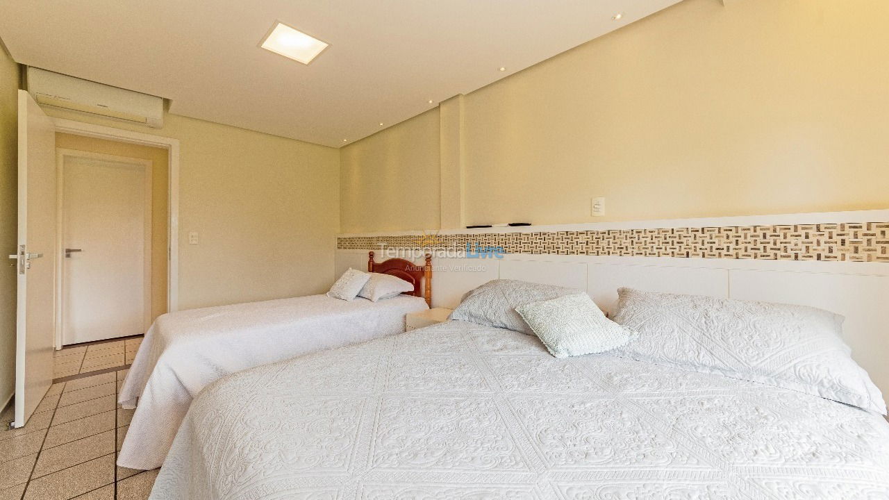 Casa para aluguel de temporada em Florianópolis (Praia da Daniela)