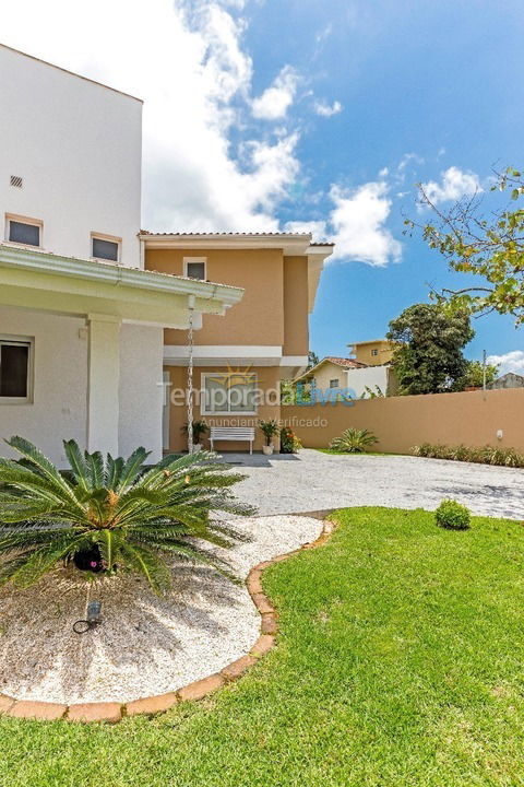 Casa para aluguel de temporada em Florianópolis (Praia da Daniela)