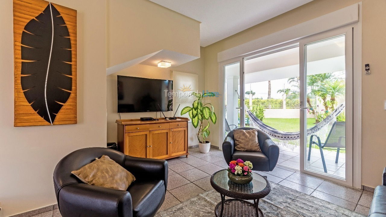 Casa para aluguel de temporada em Florianópolis (Praia da Daniela)