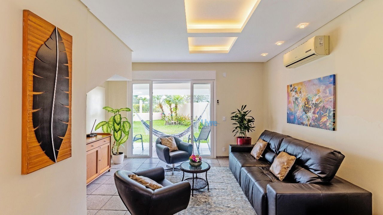 Casa para aluguel de temporada em Florianópolis (Praia da Daniela)